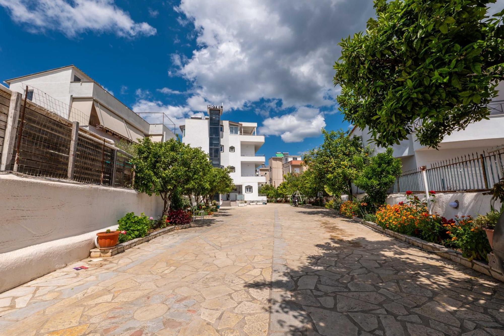 קסאמיל Hotel Artur2 מראה חיצוני תמונה